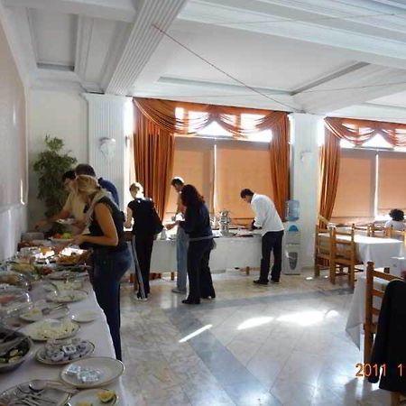 Club Z Hotel Kyrenia  Exterior photo